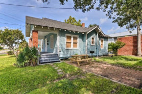 Quaint Galveston Vacation Home - Central Location!
